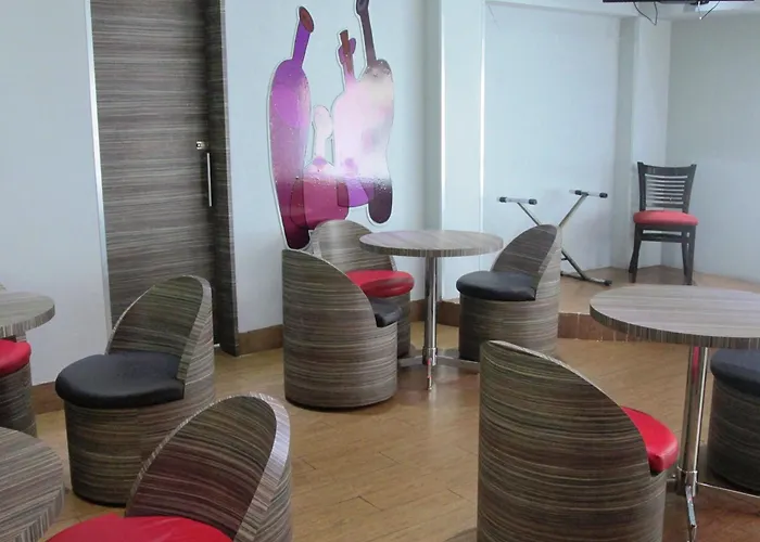 Premier Hotel 3*